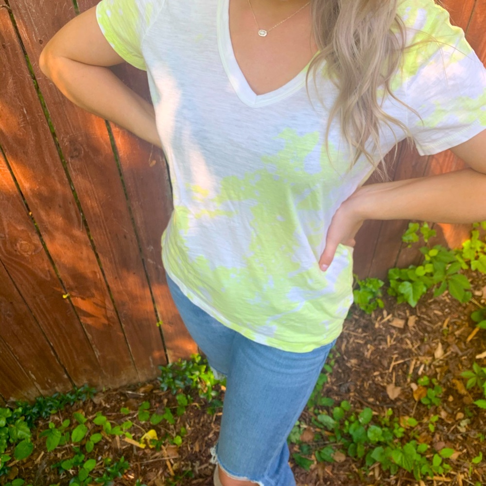 Bleached Tshirt - Picture 4 of 4
